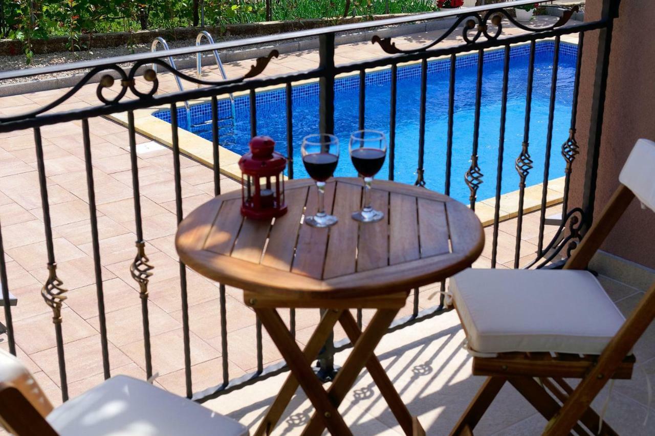 Villa Nerium Малинска Экстерьер фото